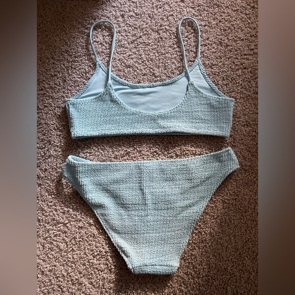 Weekday Bikini - Picture 5 of 6